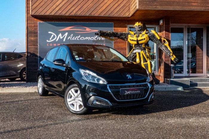 Peugeot 208 Puretech 82 Signature 10990 euros