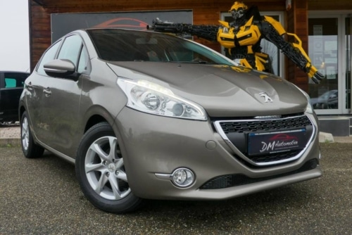 Peugeot 208 1.4 VTI 95 ACTIVE 5 PORTES 7490 euros