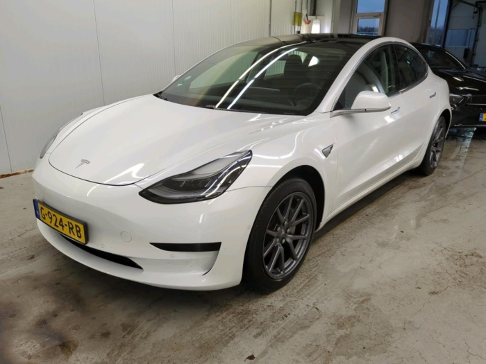 Tesla Model 3 Standard RWD Plus – Image 2