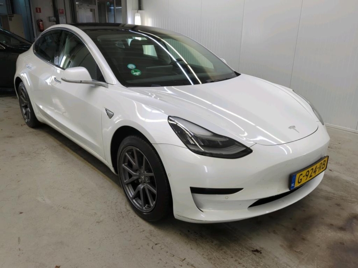 Tesla Model 3 Standard RWD Plus 21790 euros