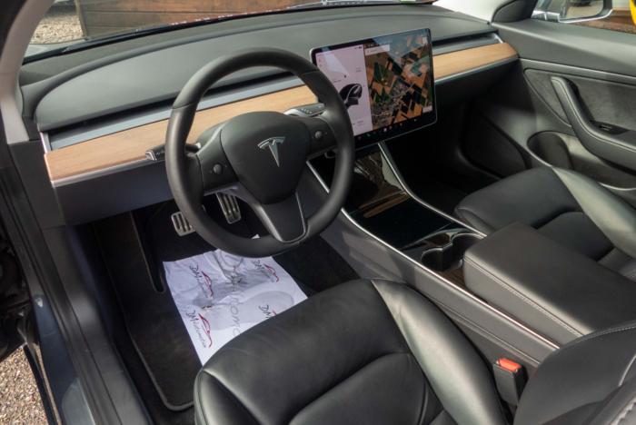 Tesla Model 3 Standard RWD Plus – Image 7